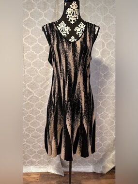 NIC +ZOE Falling Lines Black/Tan Abstract Knit Twirl Dress Size XL
